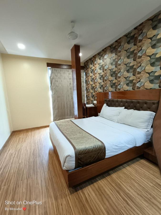 Hotel A Suites Mumbai Exteriör bild