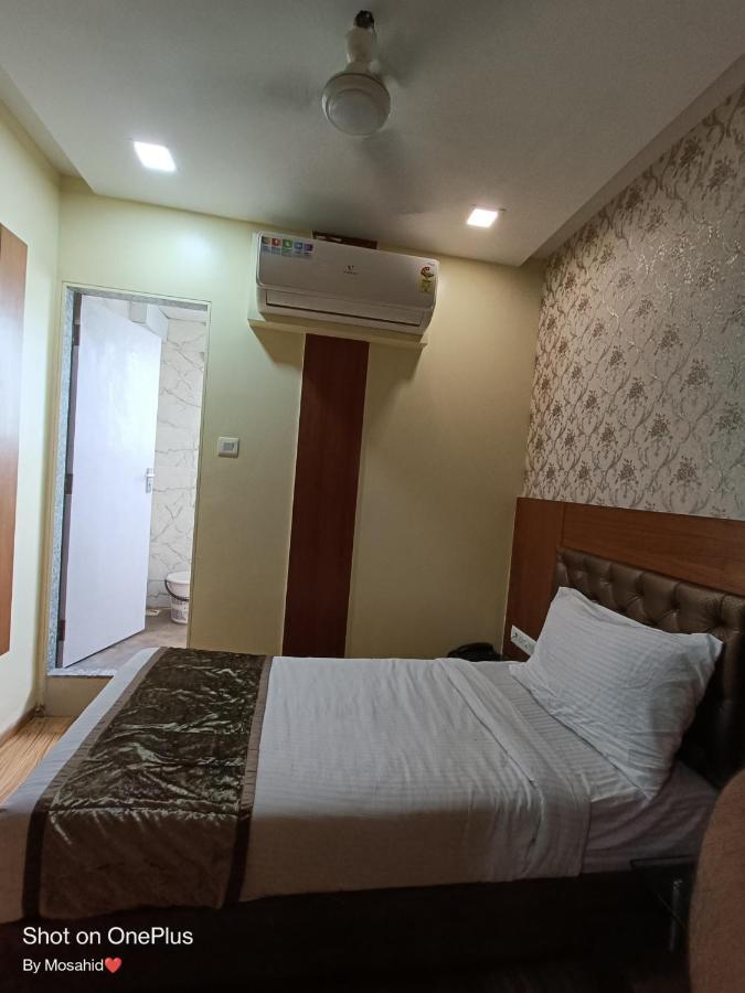 Hotel A Suites Mumbai Exteriör bild